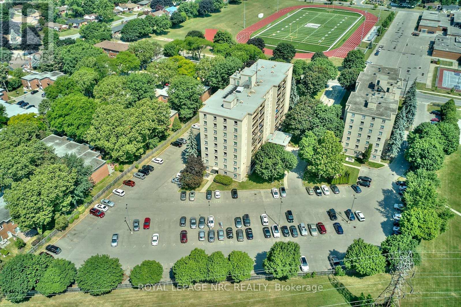 












101 - 6390 HUGGINS STREET

,
Niagara Falls (Stamford),




Ontario
L2J1H1

