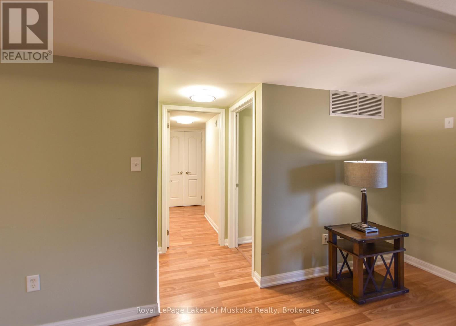 












318 - 60 MULLIGAN LANE

,
Wasaga Beach,




Ontario
L9Z0C5

