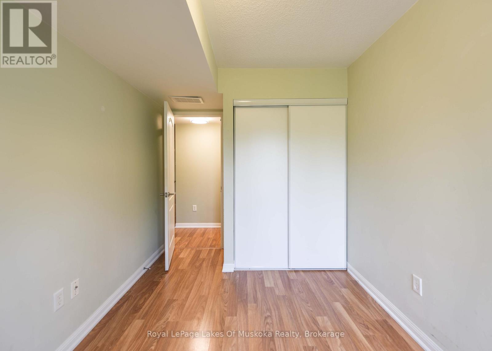 












318 - 60 MULLIGAN LANE

,
Wasaga Beach,




Ontario
L9Z0C5

