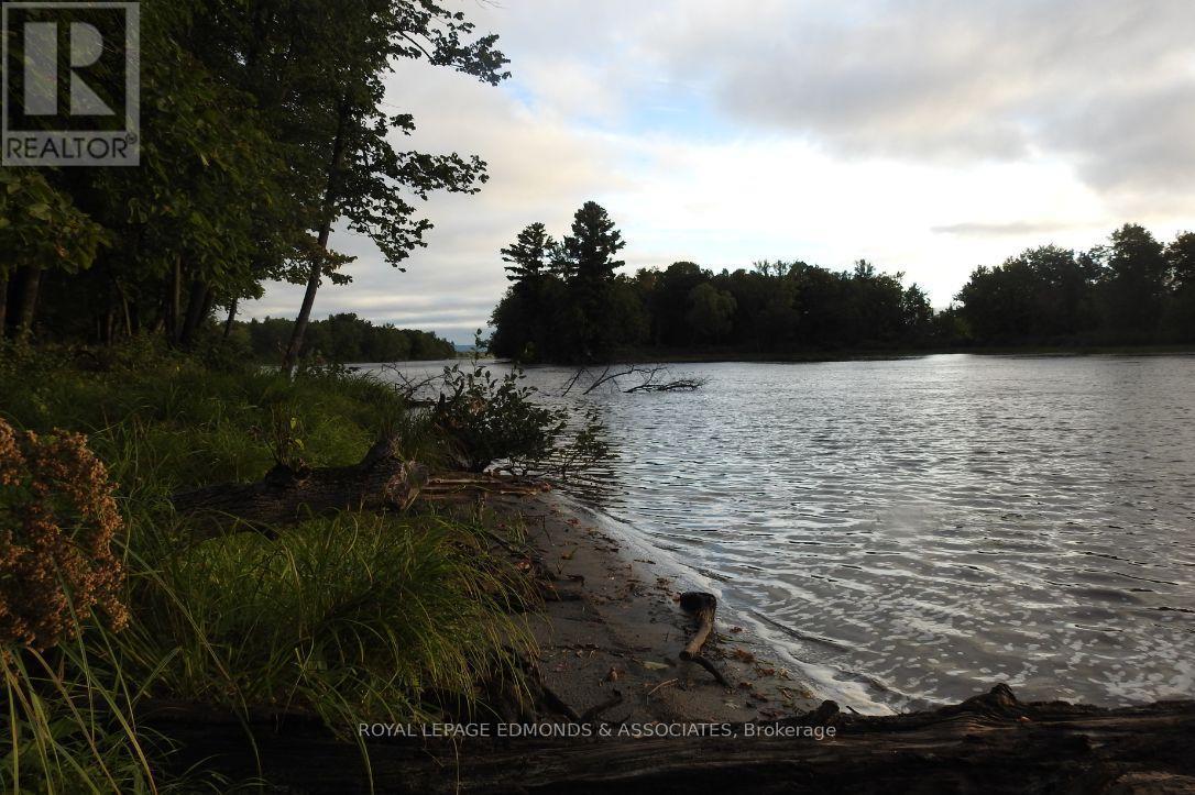 












0 BUTTERNUT ISLAND

,
Whitewater Region,







Ontario
K0J1C0


