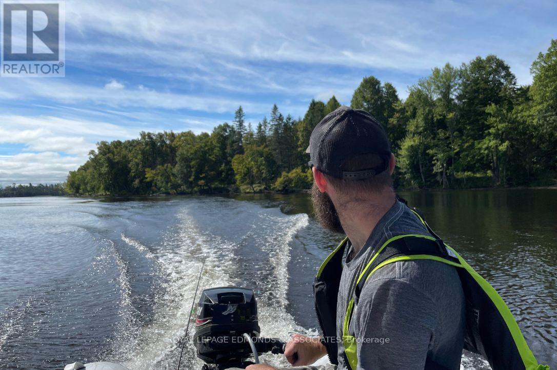 












0 BUTTERNUT ISLAND

,
Whitewater Region,







Ontario
K0J1C0

