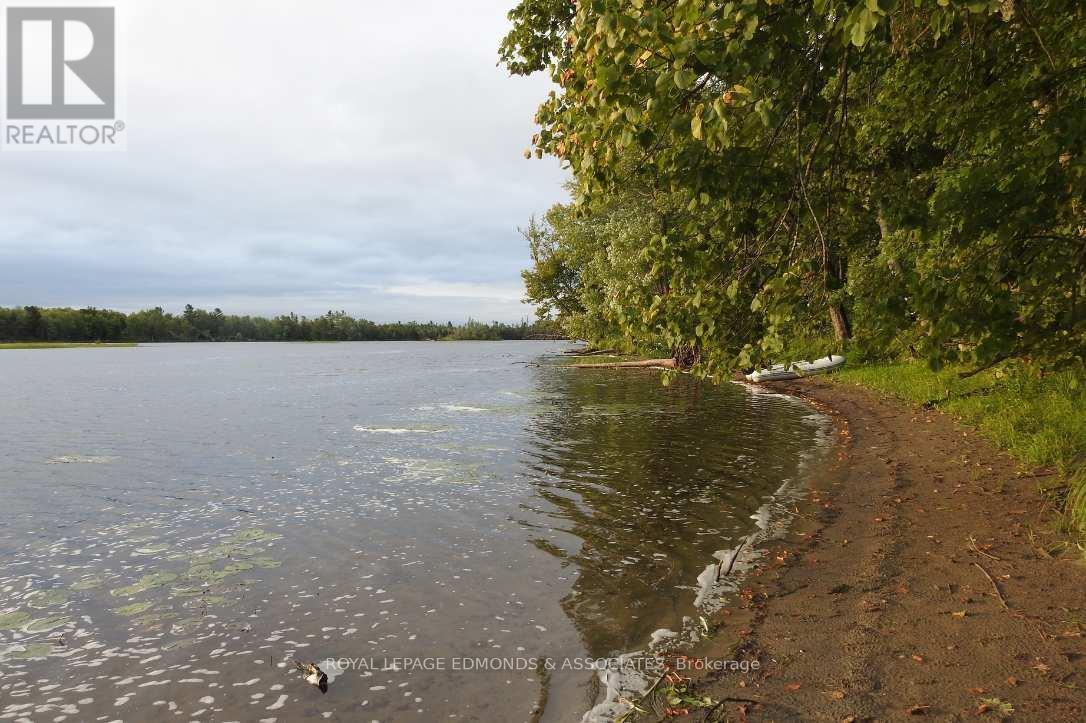 












0 BUTTERNUT ISLAND

,
Whitewater Region,







Ontario
K0J1C0

