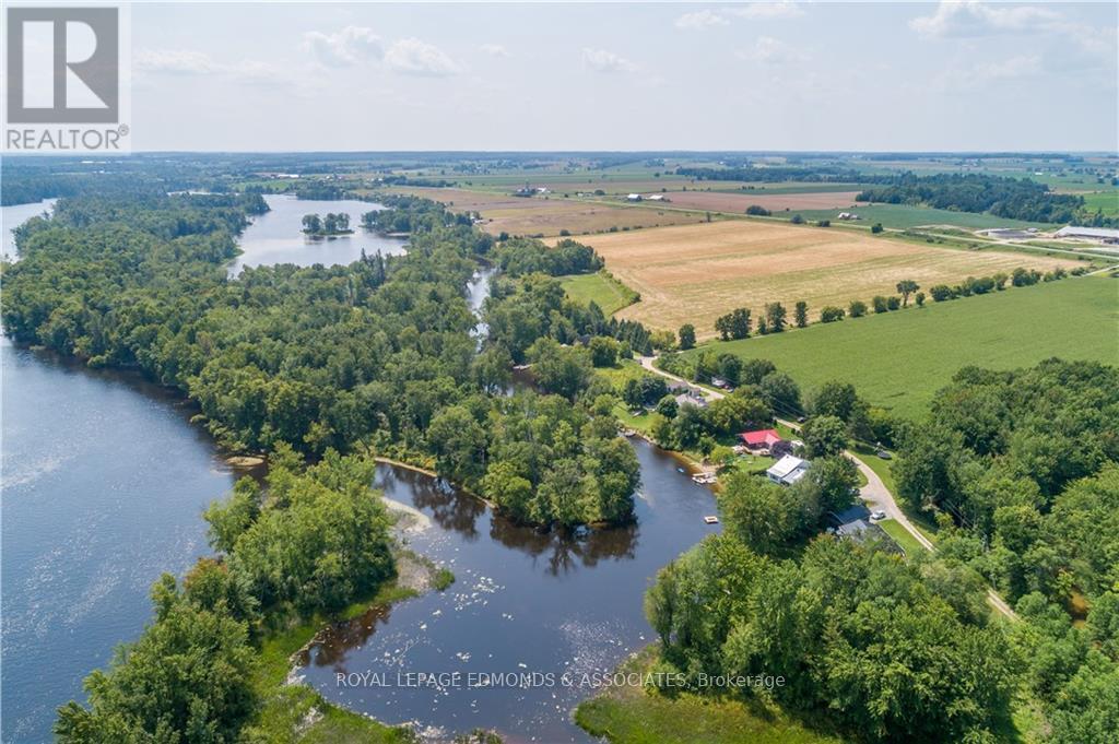 












0 BUTTERNUT ISLAND

,
Whitewater Region,







Ontario
K0J1C0

