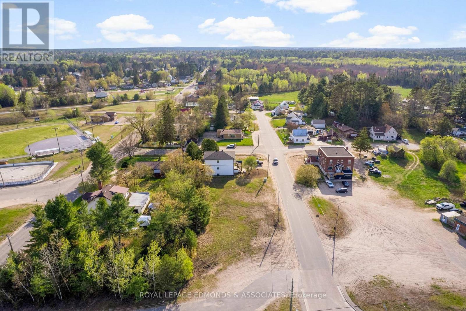 












0 ALBERT STREET

,
Laurentian Hills,







Ontario
K0J1P0

