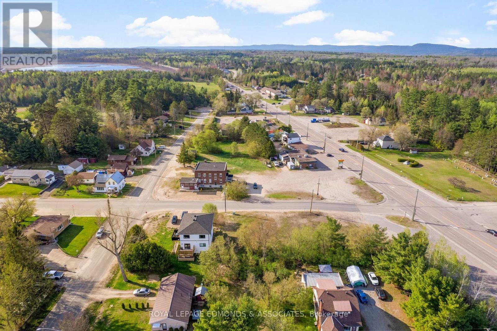 












0 ALBERT STREET

,
Laurentian Hills,







Ontario
K0J1P0

