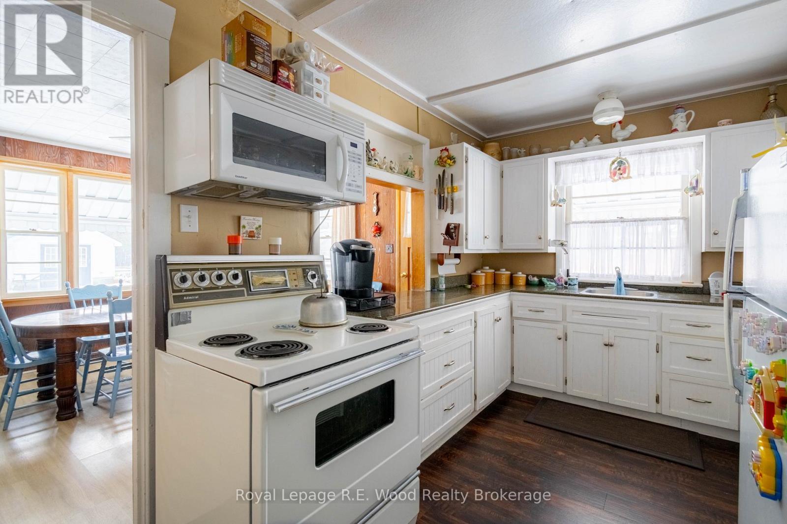 












4 JENNY WREN LANE

,
Norfolk (Turkey Point),




Ontario
N0E1T0

