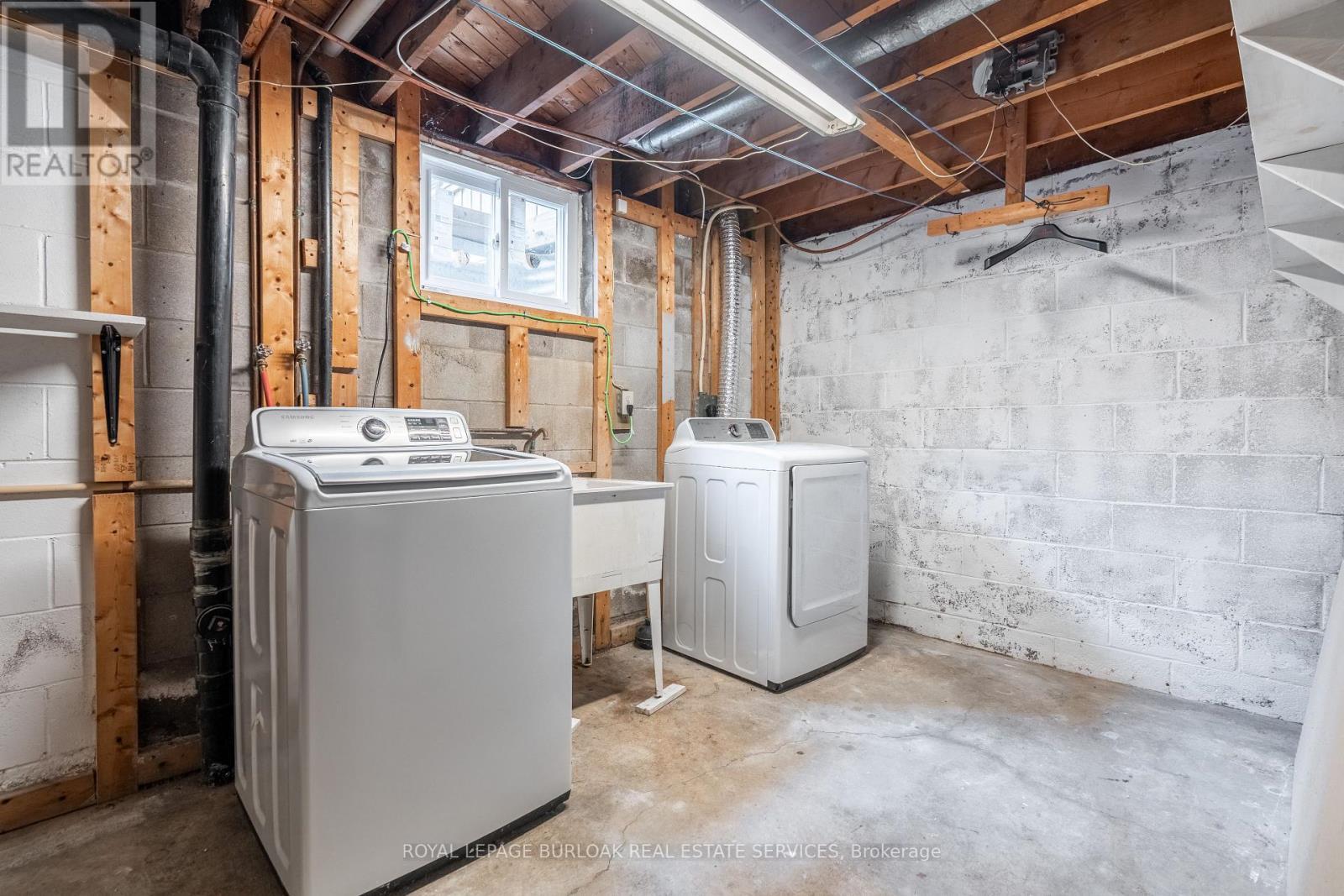 












16 - 117 BONAVENTURE DRIVE

,
Hamilton,




Ontario
L9C4P8

