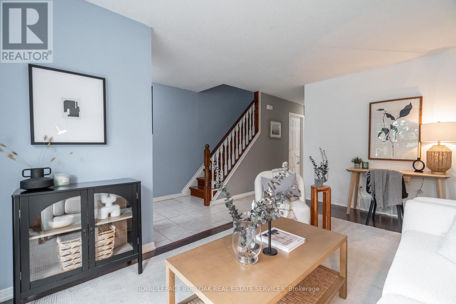 












16 - 117 BONAVENTURE DRIVE

,
Hamilton,




Ontario
L9C4P8

