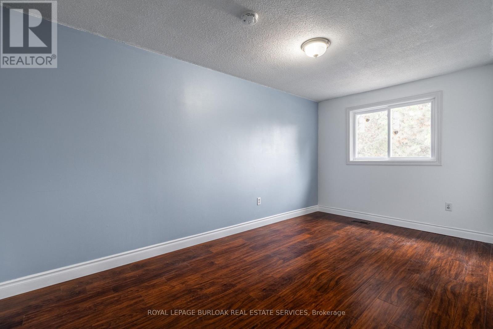 












16 - 117 BONAVENTURE DRIVE

,
Hamilton,




Ontario
L9C4P8

