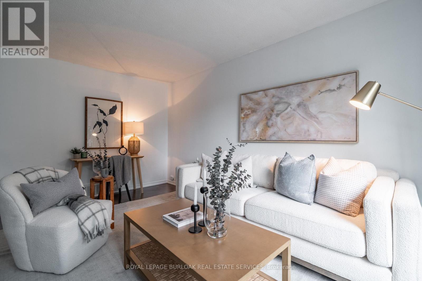 












16 - 117 BONAVENTURE DRIVE

,
Hamilton,




Ontario
L9C4P8

