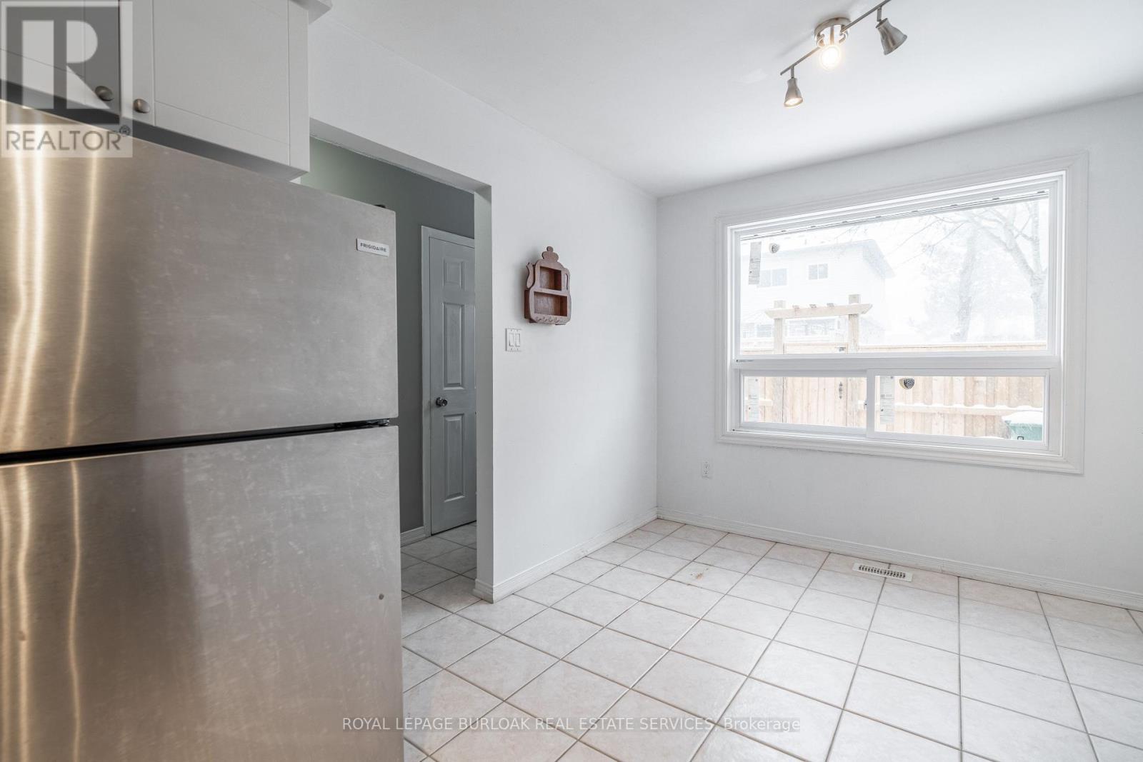 












16 - 117 BONAVENTURE DRIVE

,
Hamilton,




Ontario
L9C4P8

