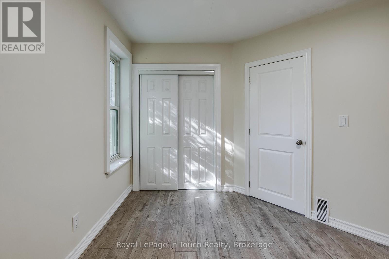 












63 FIFTH STREET E

,
Midland,




Ontario
L4R3V4

