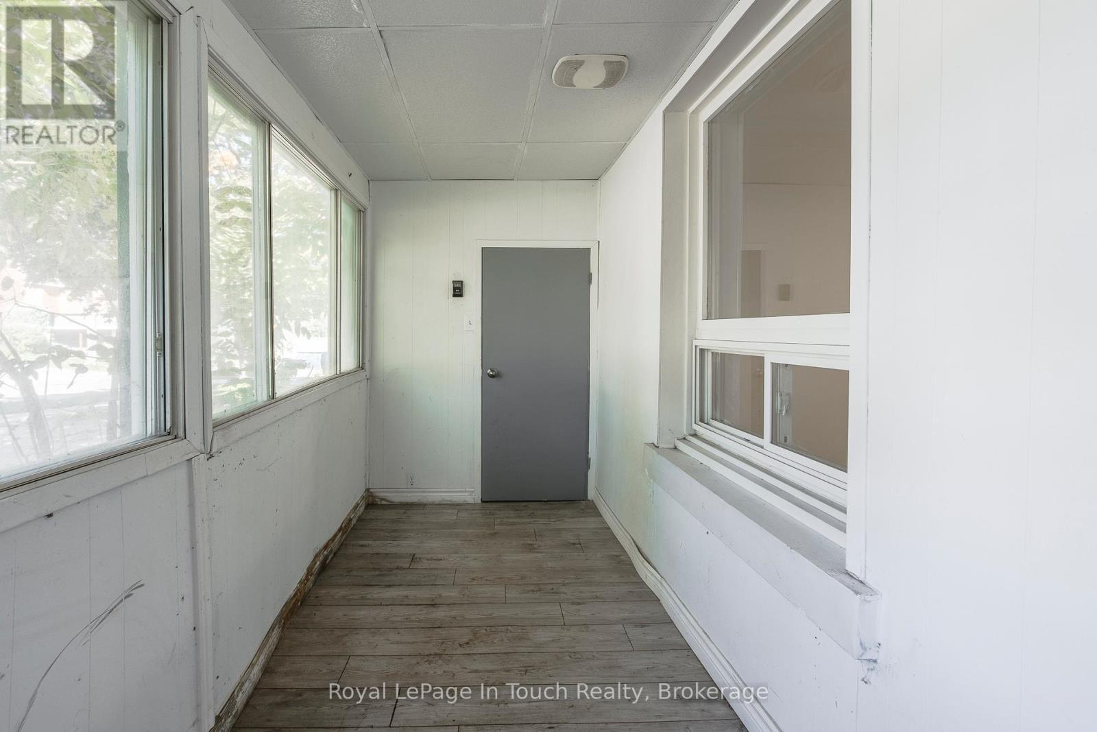 












63 FIFTH STREET E

,
Midland,




Ontario
L4R3V4

