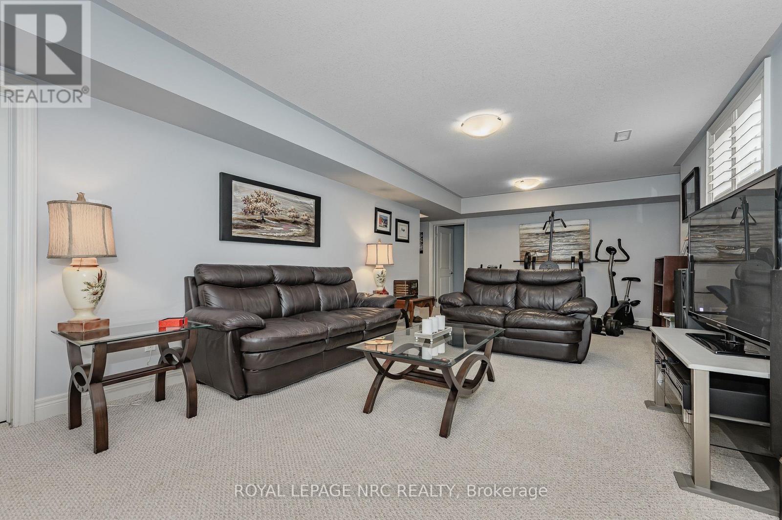 












3985 LOWER COACH ROAD

,
Fort Erie (Stevensville),




Ontario
L0S1S0

