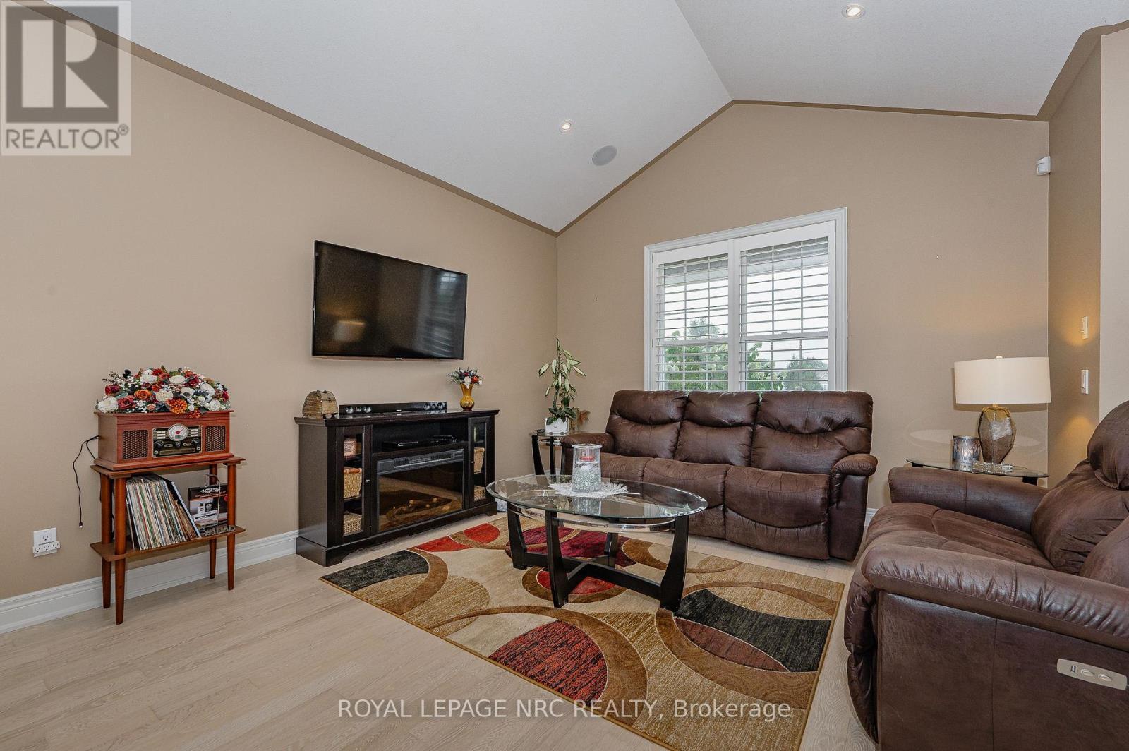 












3985 LOWER COACH ROAD

,
Fort Erie (Stevensville),




Ontario
L0S1S0

