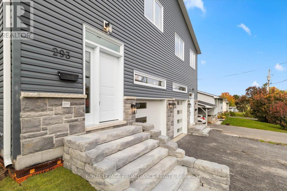 












293 CHURCH STREET

,
Greater Napanee (Greater Napanee),




Ontario
K7R1C5

