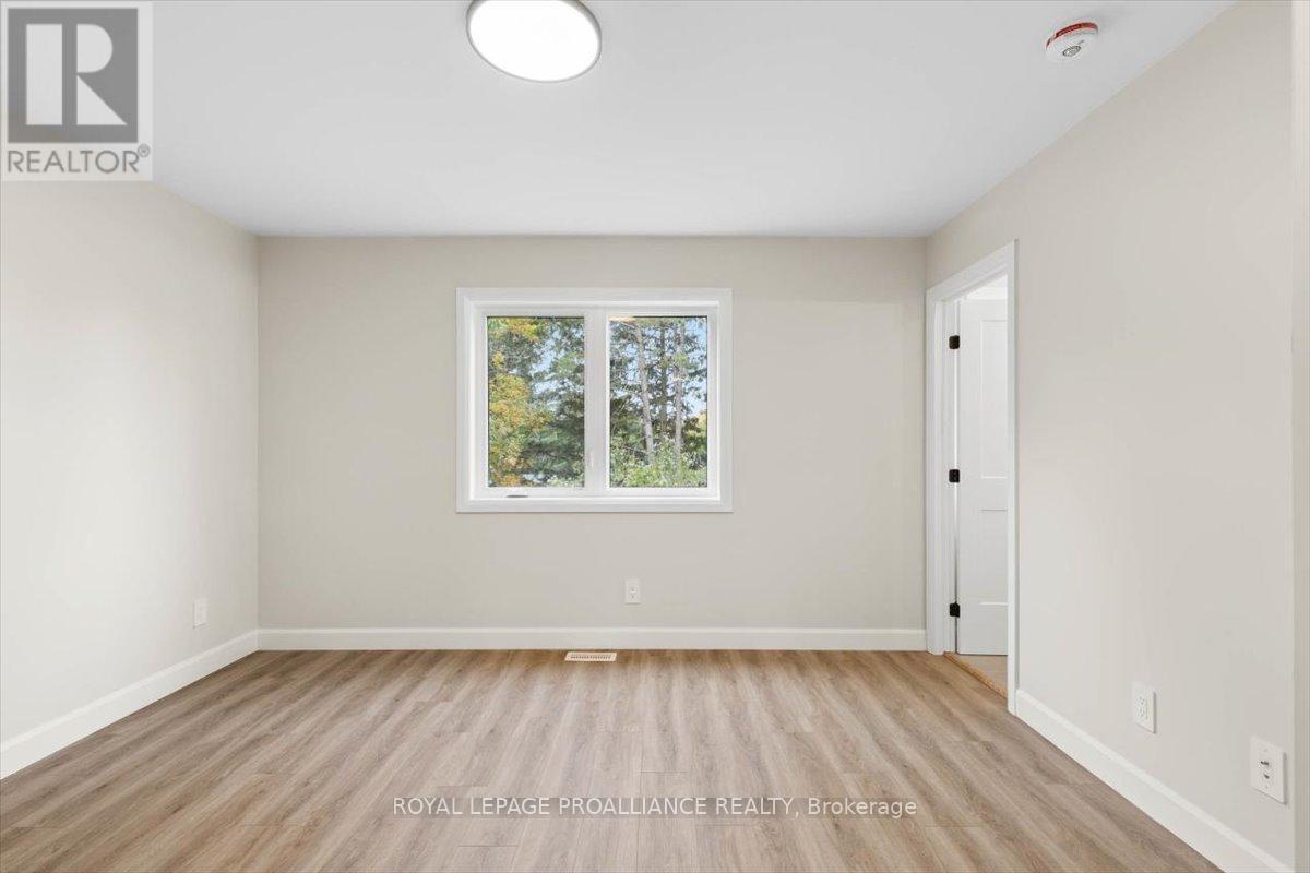 












293 CHURCH STREET

,
Greater Napanee (Greater Napanee),




Ontario
K7R1C5

