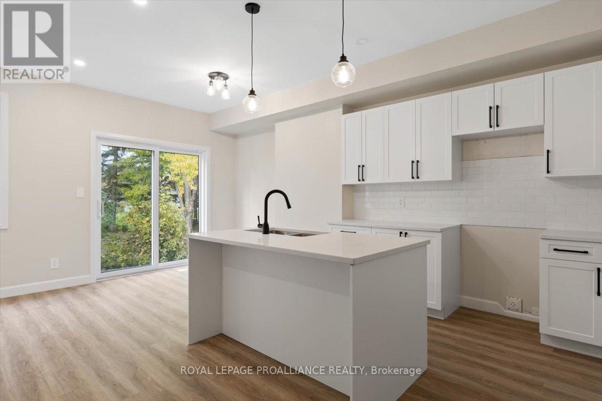 












293 CHURCH STREET

,
Greater Napanee (Greater Napanee),




Ontario
K7R1C5

