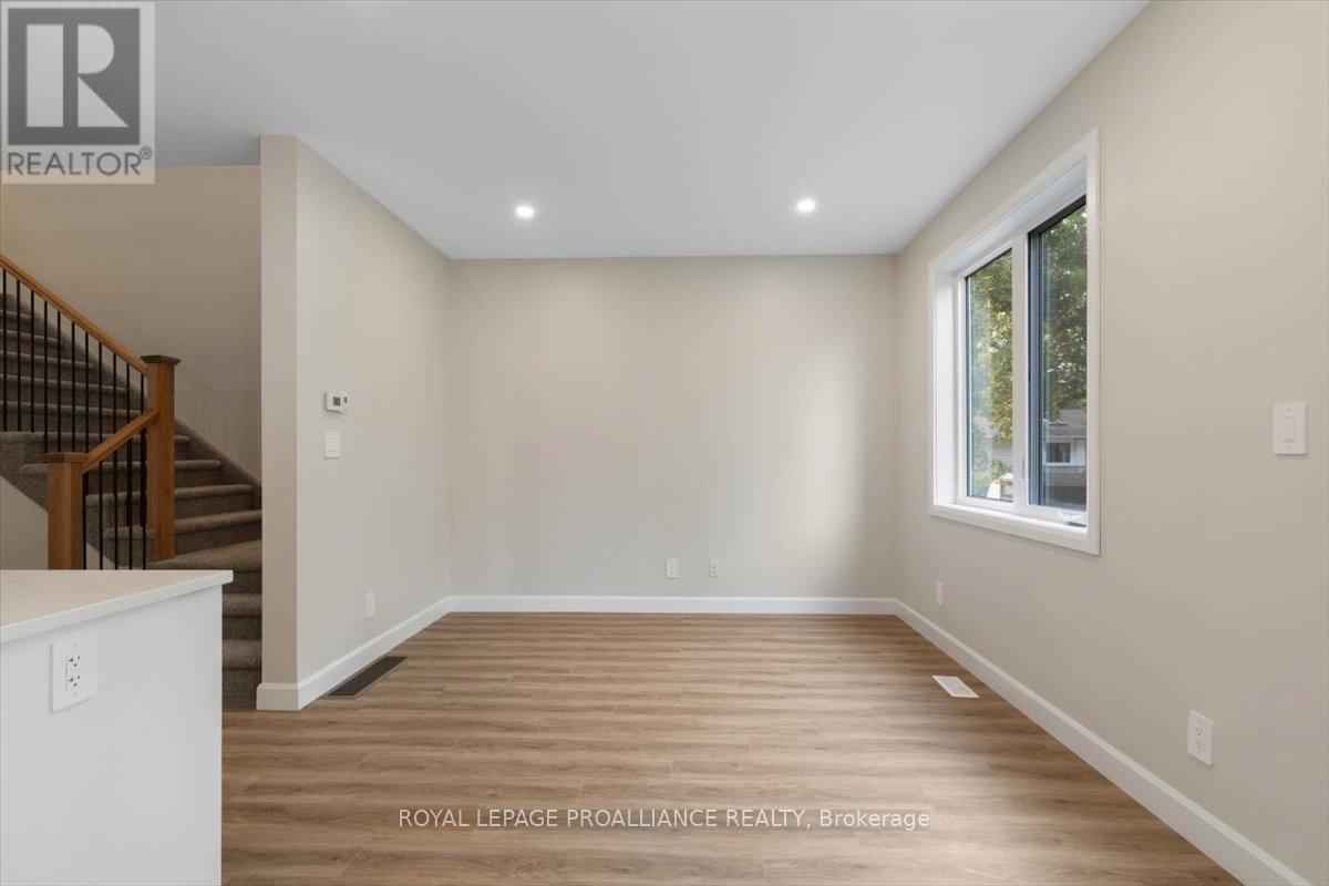 












293 CHURCH STREET

,
Greater Napanee (Greater Napanee),




Ontario
K7R1C5

