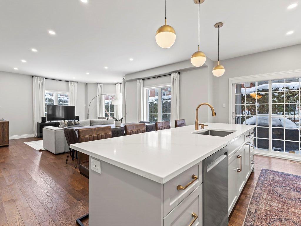 









2247


Rue Harriet-Quimby

,
Saint-Laurent (Montréal),




QC
H4R3E2

