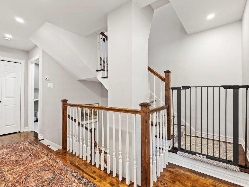 









2247


Rue Harriet-Quimby

,
Saint-Laurent (Montréal),




QC
H4R3E2

