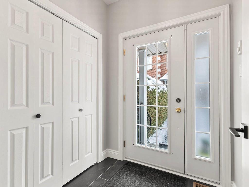 









2247


Rue Harriet-Quimby

,
Saint-Laurent (Montréal),




QC
H4R3E2

