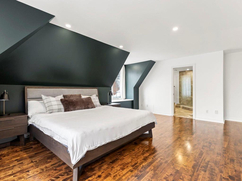 









2247


Rue Harriet-Quimby

,
Saint-Laurent (Montréal),




QC
H4R3E2

