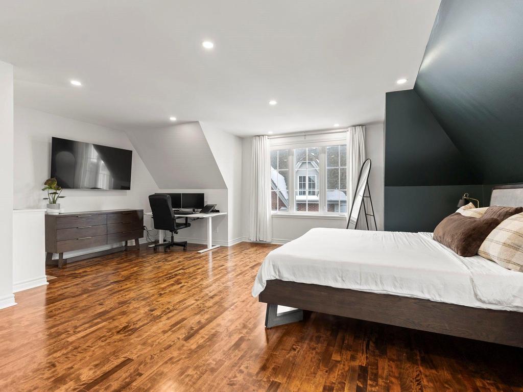 









2247


Rue Harriet-Quimby

,
Saint-Laurent (Montréal),




QC
H4R3E2

