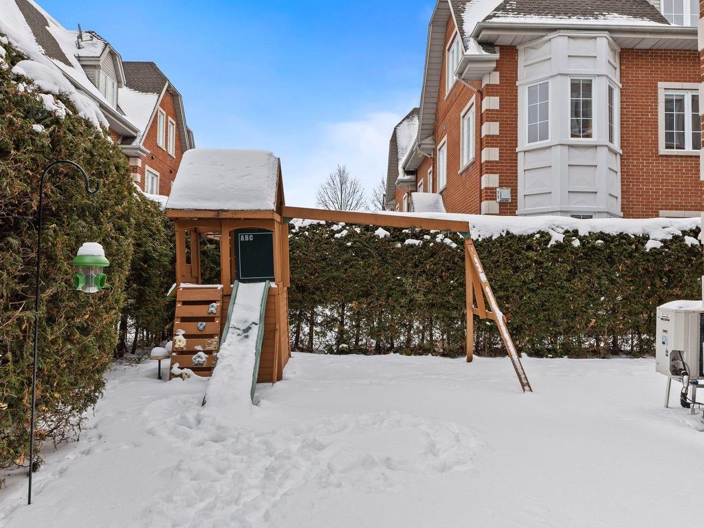 









2247


Rue Harriet-Quimby

,
Saint-Laurent (Montréal),




QC
H4R3E2

