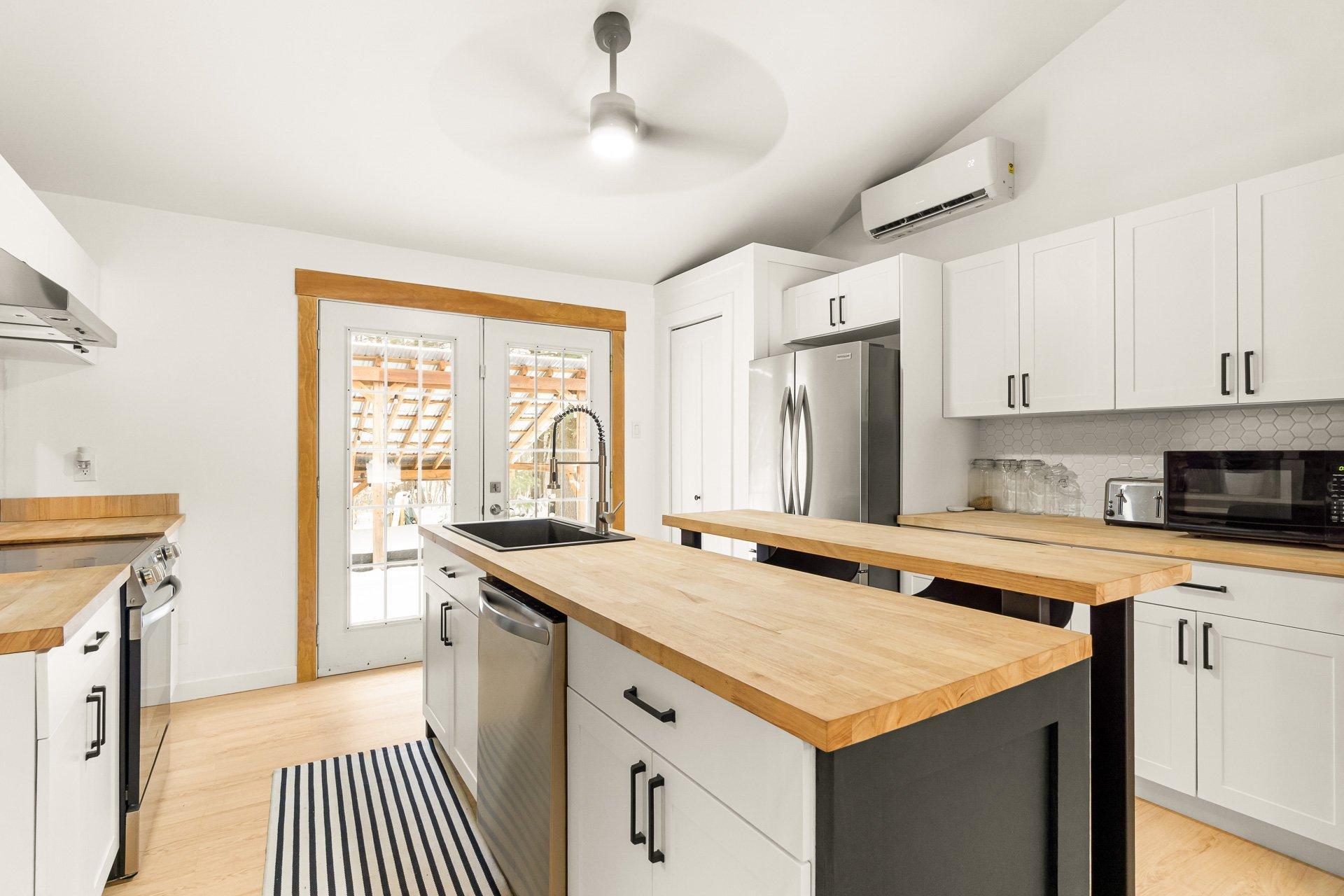 









1000


Ch. des Petites-Terres

,
Trois-Rivières,




QC
G9B7G6

