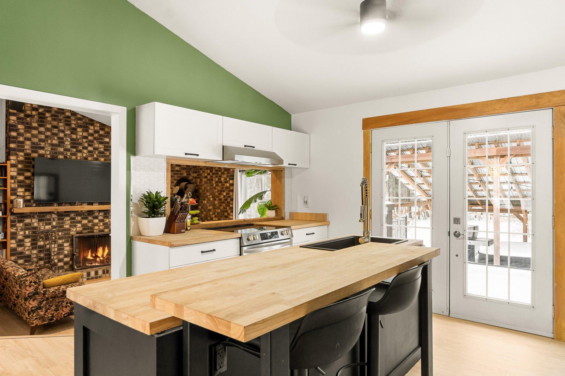 









1000


Ch. des Petites-Terres

,
Trois-Rivières,




QC
G9B7G6

