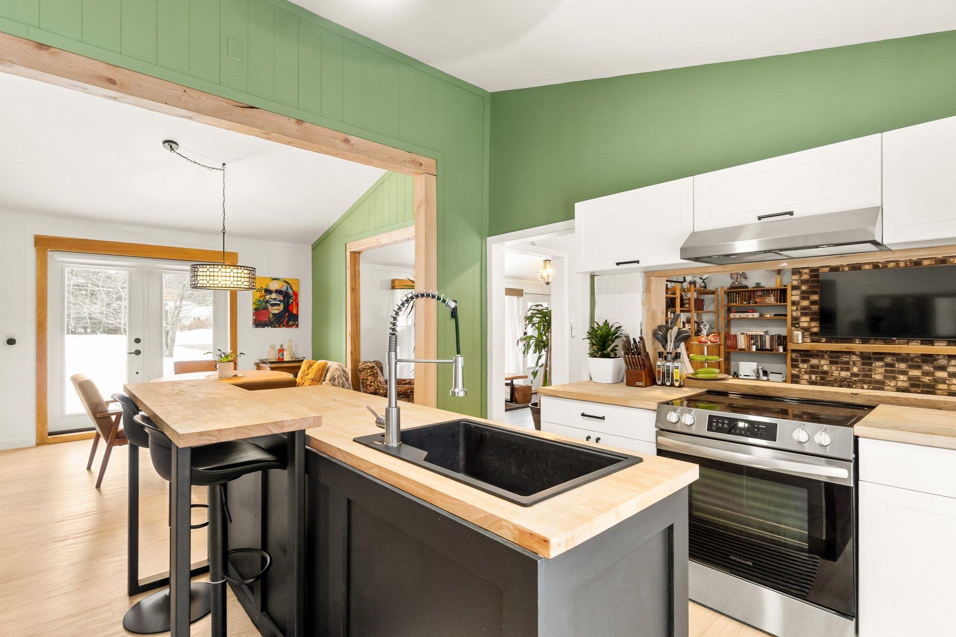 









1000


Ch. des Petites-Terres

,
Trois-Rivières,




QC
G9B7G6

