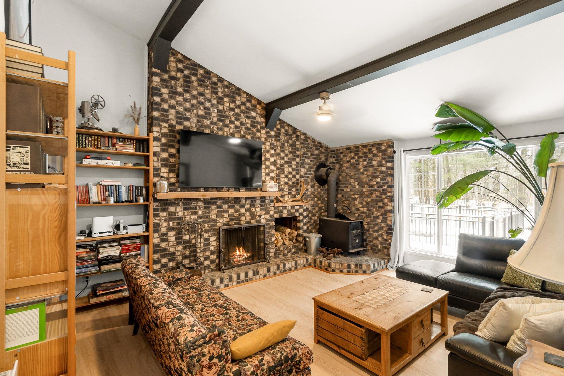 









1000


Ch. des Petites-Terres

,
Trois-Rivières,




QC
G9B7G6

