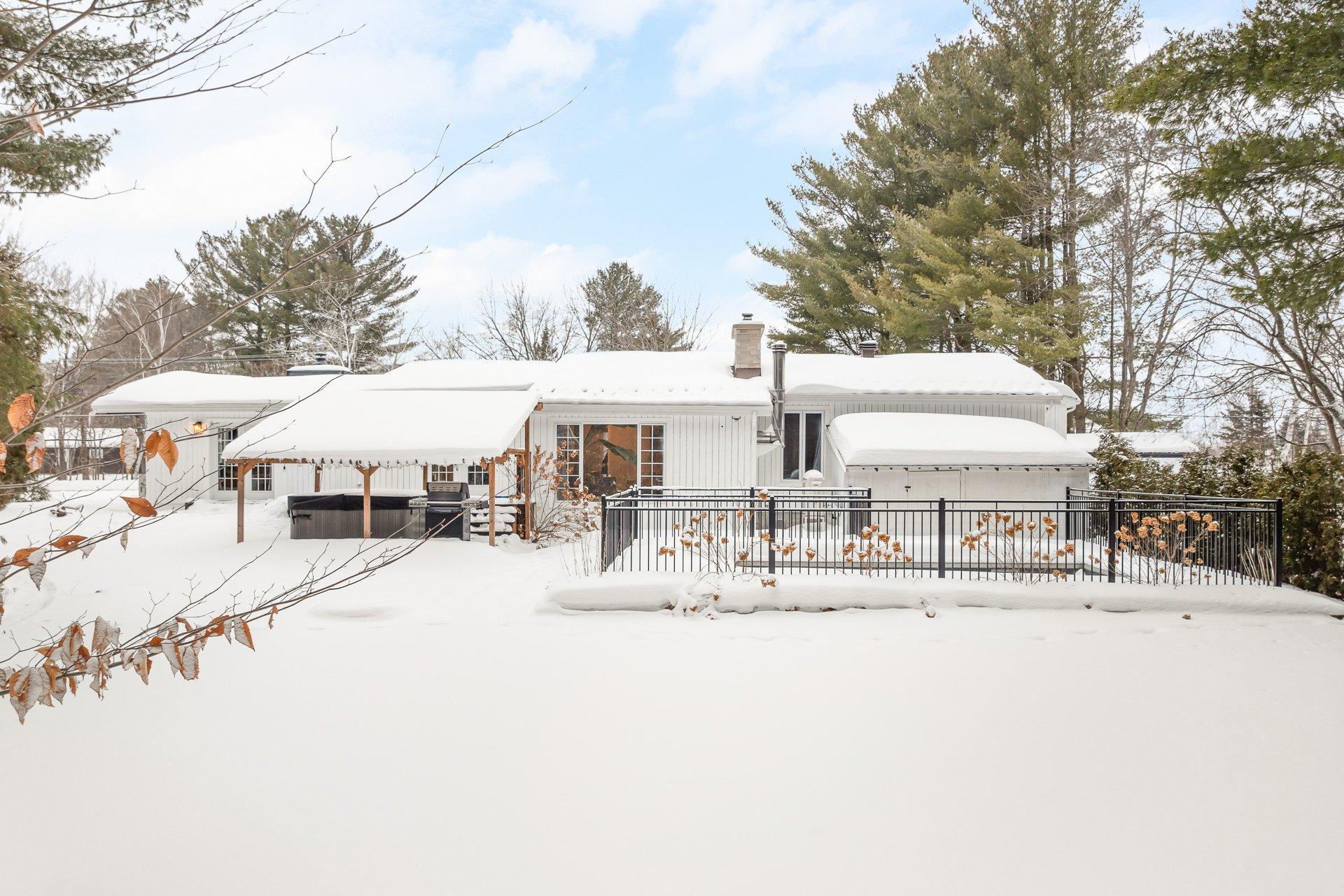 









1000


Ch. des Petites-Terres

,
Trois-Rivières,




QC
G9B7G6

