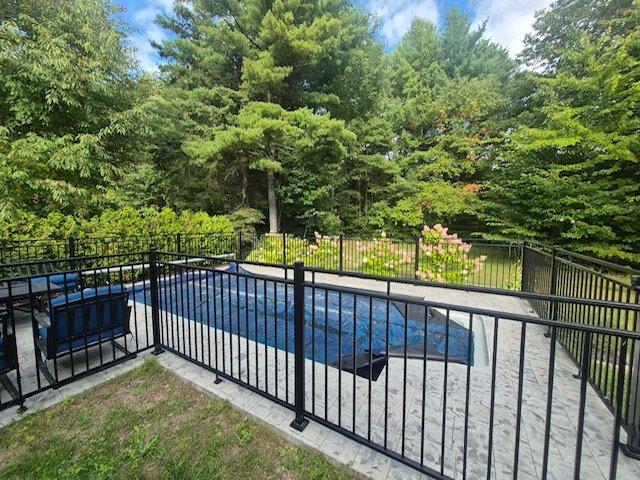 









1000


Ch. des Petites-Terres

,
Trois-Rivières,




QC
G9B7G6

