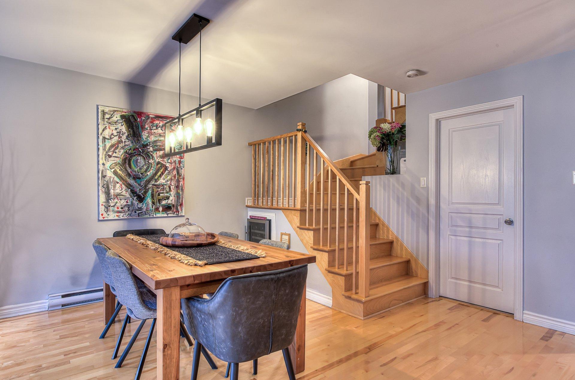 









3895


Rue Céline-Marier

,
Montréal (Saint-Laurent),




QC
H4R3N3

