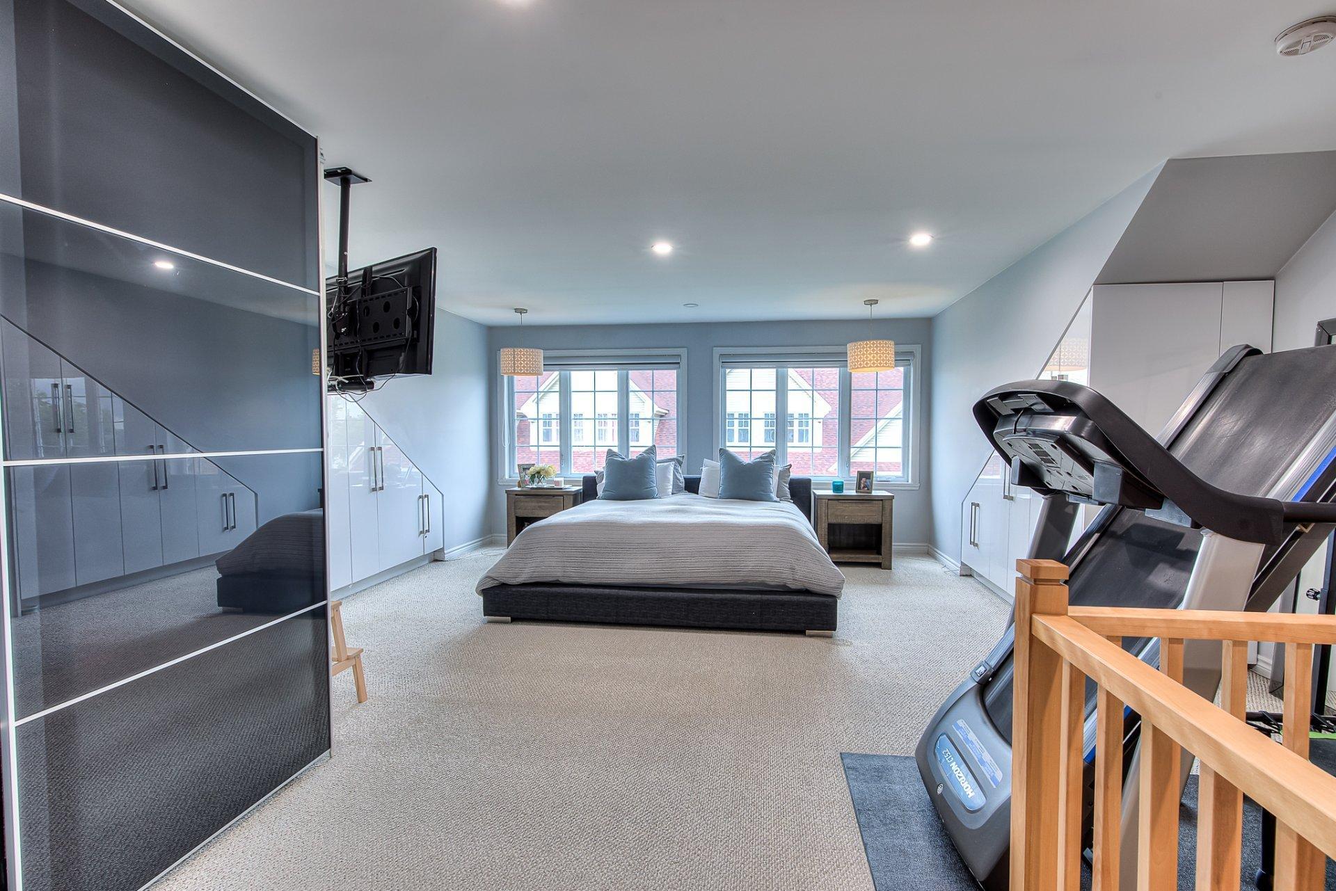 









3895


Rue Céline-Marier

,
Montréal (Saint-Laurent),




QC
H4R3N3

