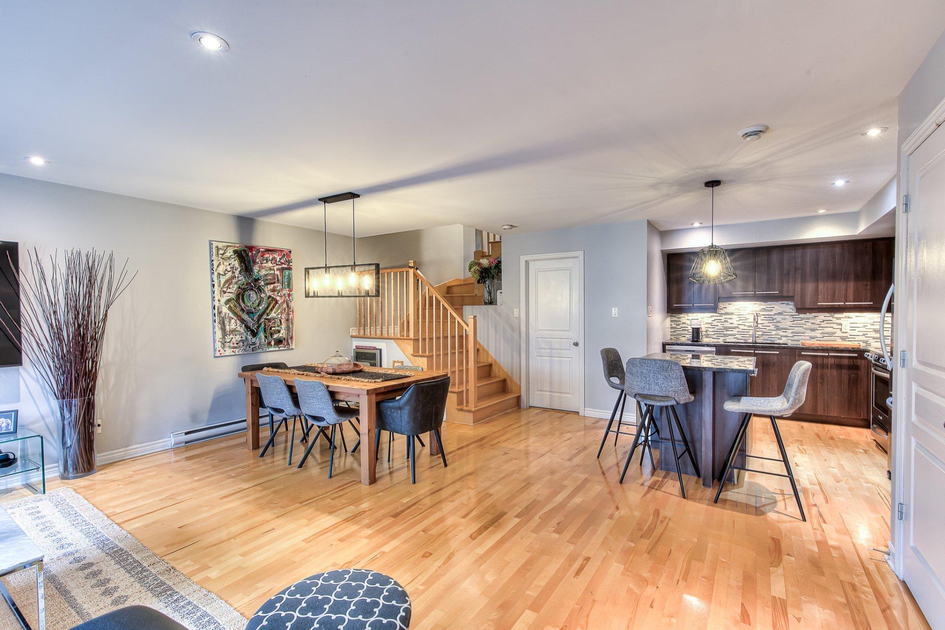 









3895


Rue Céline-Marier

,
Montréal (Saint-Laurent),




QC
H4R3N3

