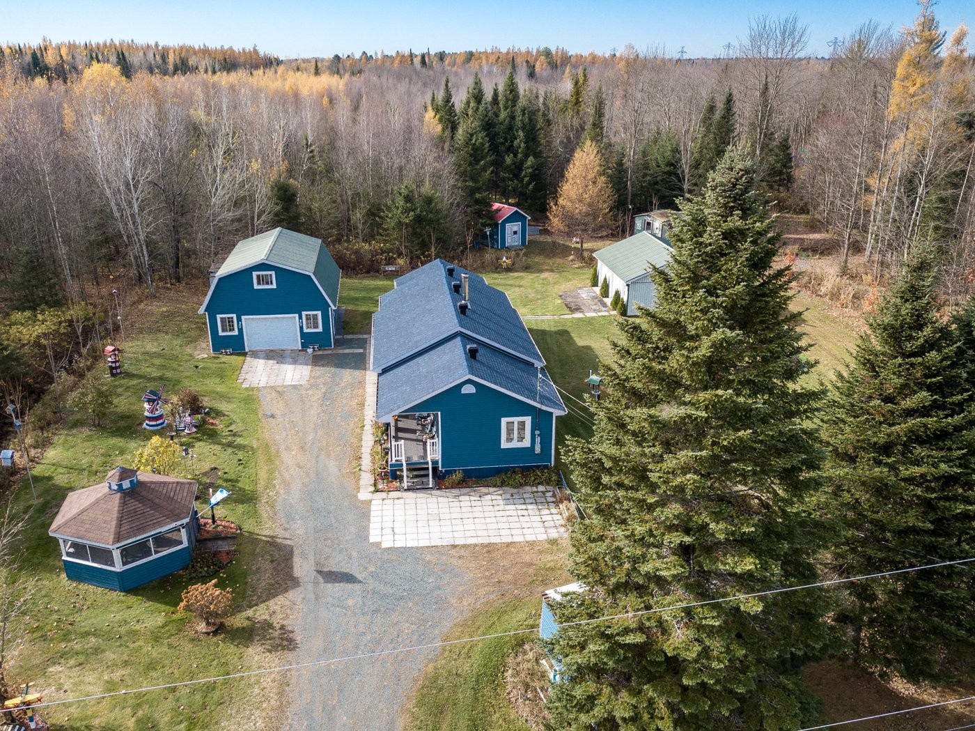 









200


Rg des Cyprès

,
Saint-Sylvère,




QC
G0Z1H0

