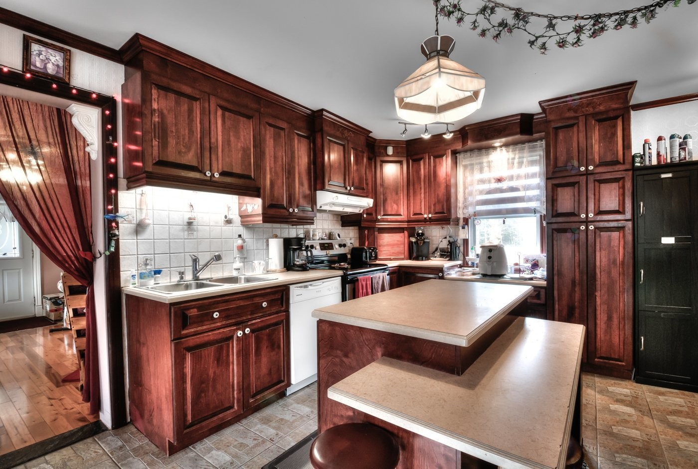 









200


Rg des Cyprès

,
Saint-Sylvère,




QC
G0Z1H0

