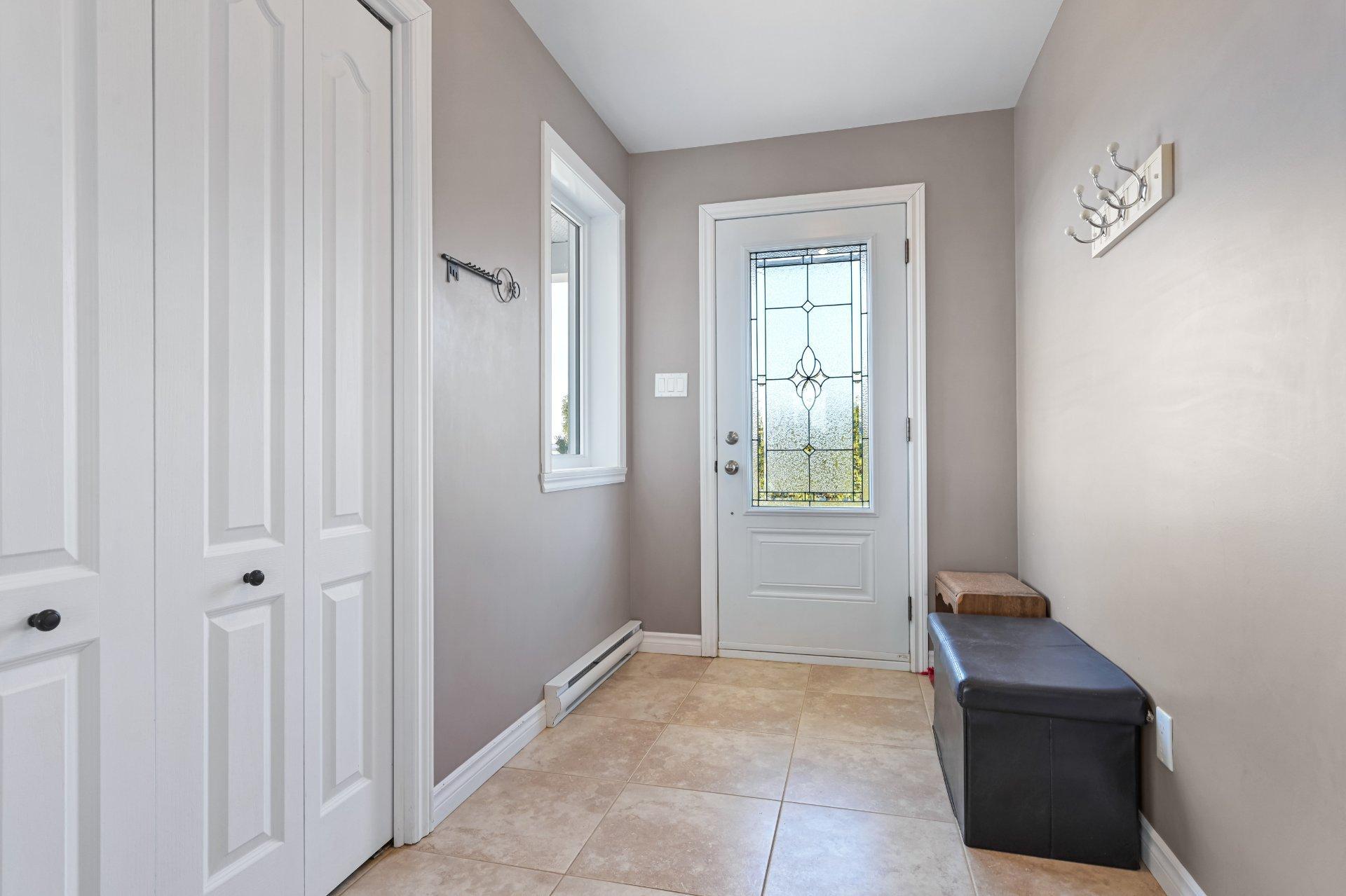 









970Z


Ch. Grainger

,
Melbourne,







QC
J0B2B0

