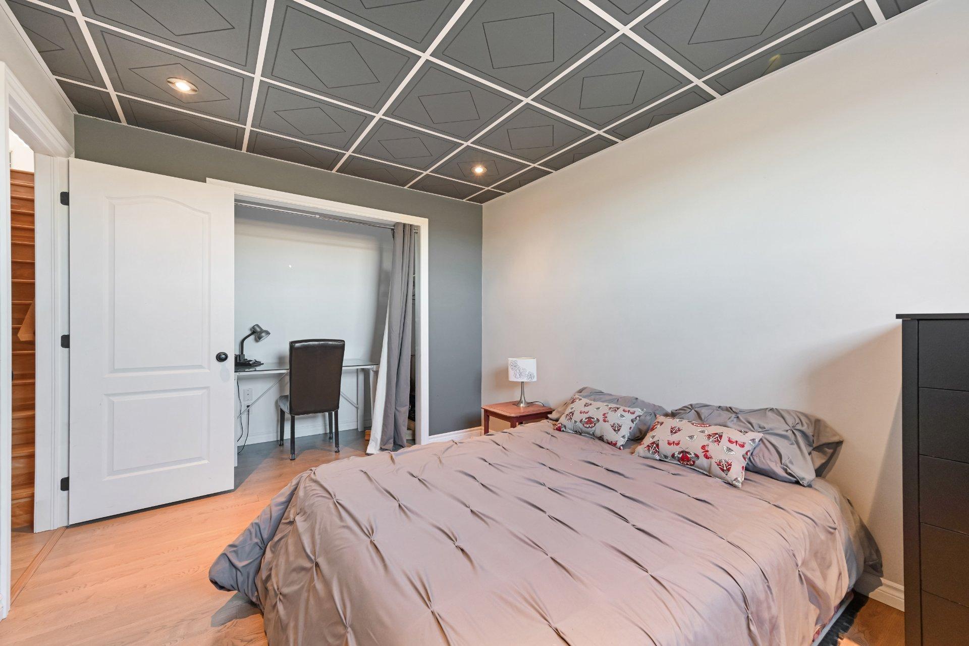 









970Z


Ch. Grainger

,
Melbourne,







QC
J0B2B0

