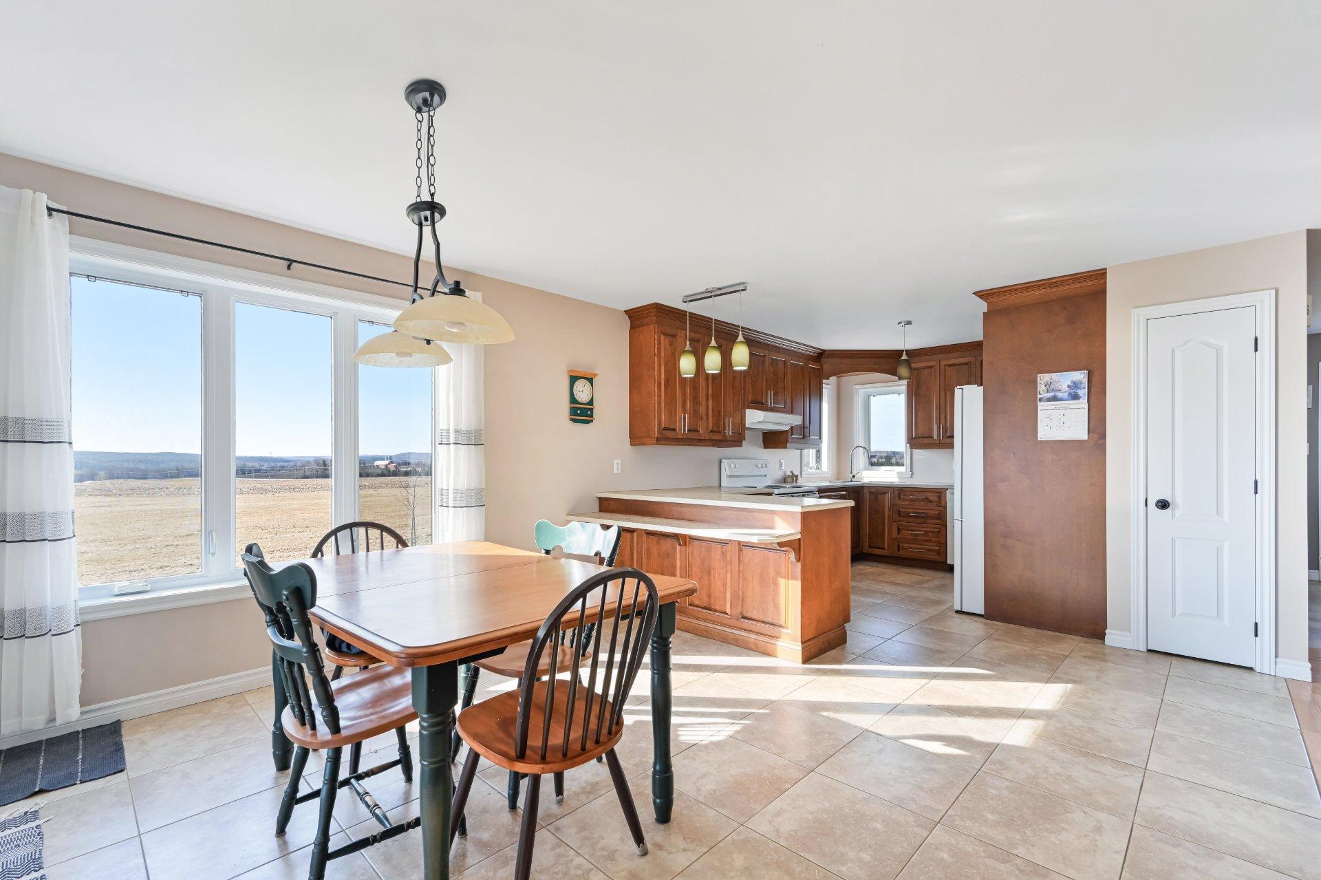 









970Z


Ch. Grainger

,
Melbourne,







QC
J0B2B0

