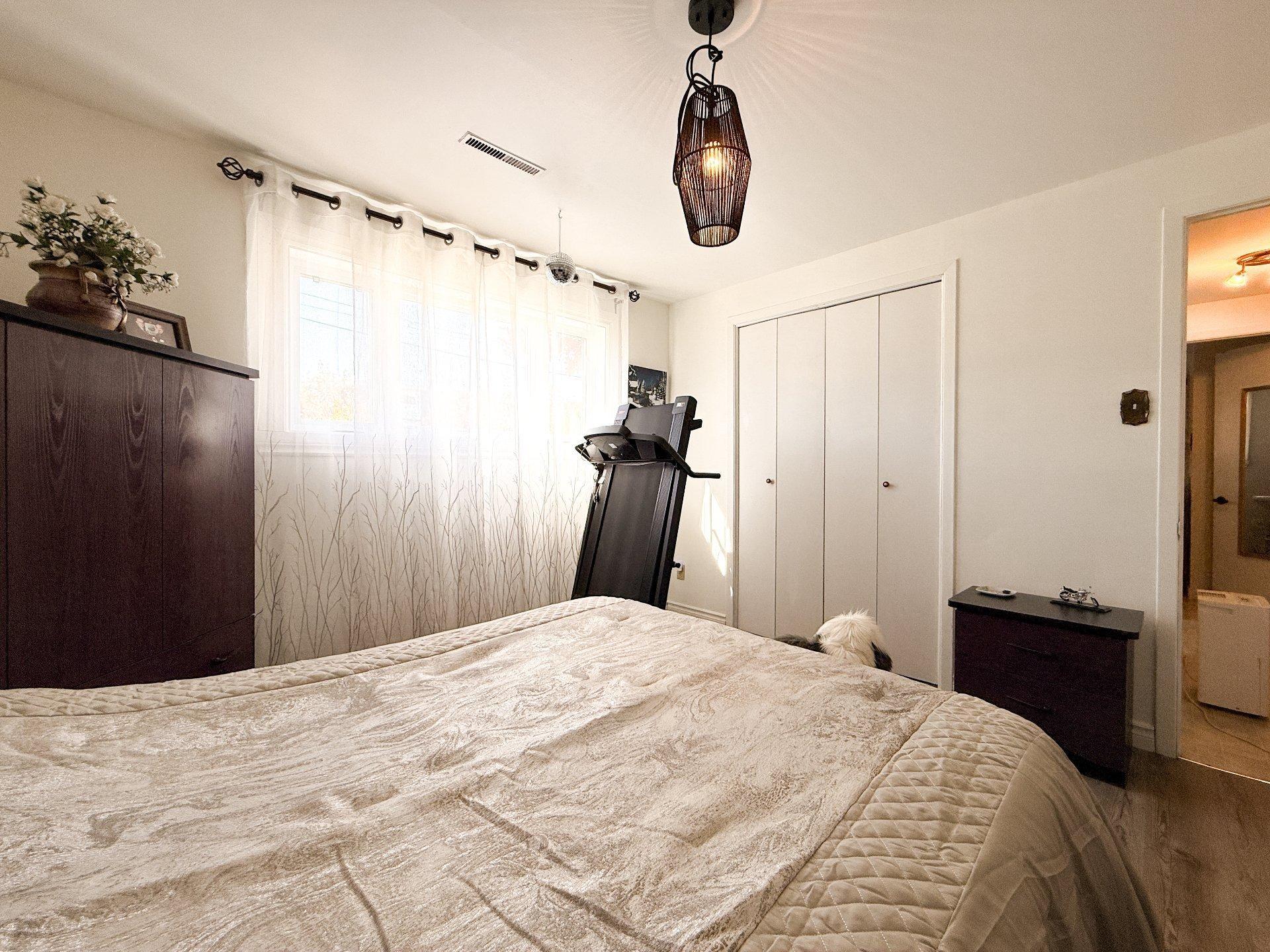 









758


Rue Jolliet

,
Trois-Rivières,




QC
G9B1E1

