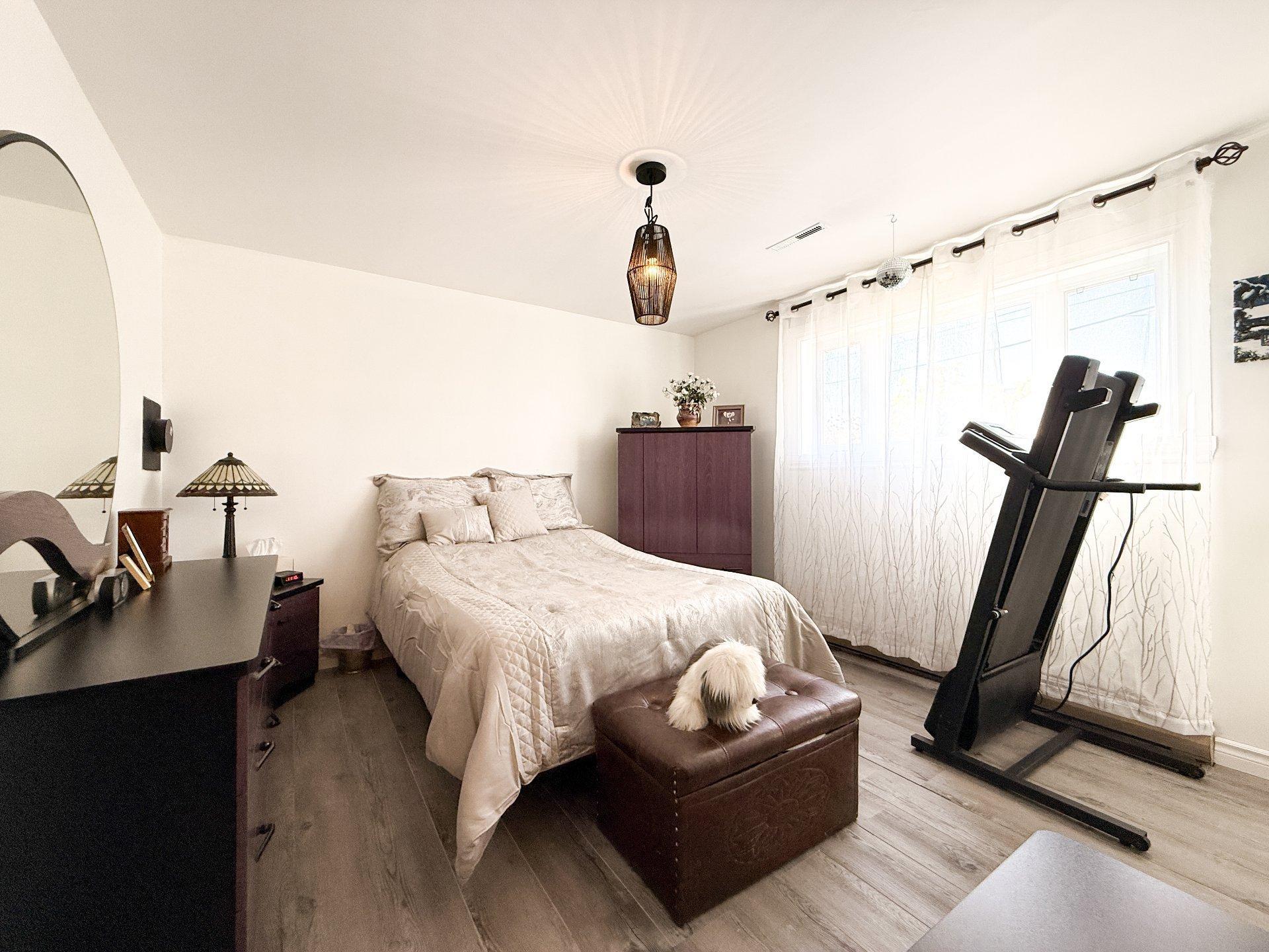 









758


Rue Jolliet

,
Trois-Rivières,




QC
G9B1E1

