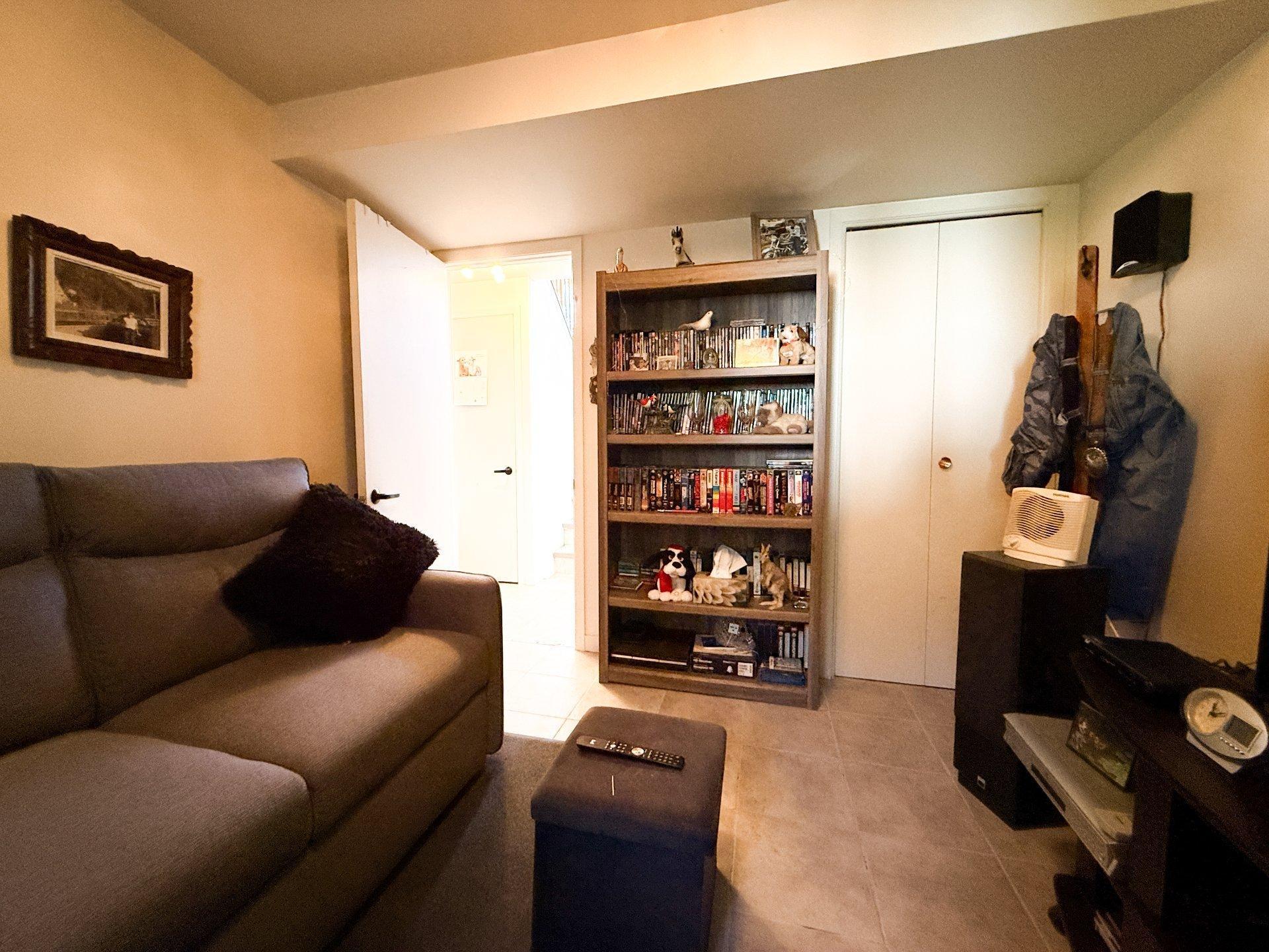 









758


Rue Jolliet

,
Trois-Rivières,




QC
G9B1E1

