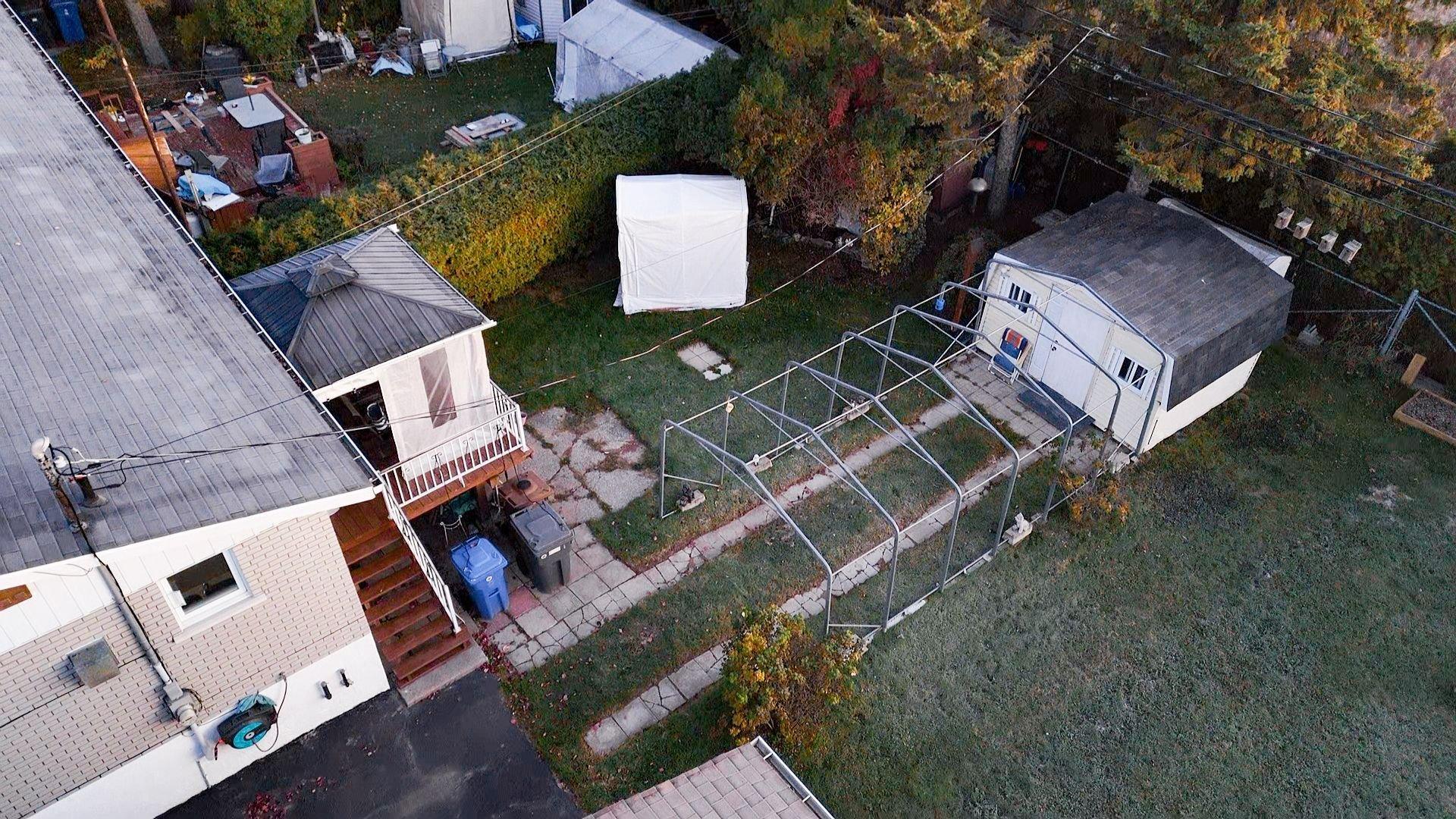 









758


Rue Jolliet

,
Trois-Rivières,




QC
G9B1E1

