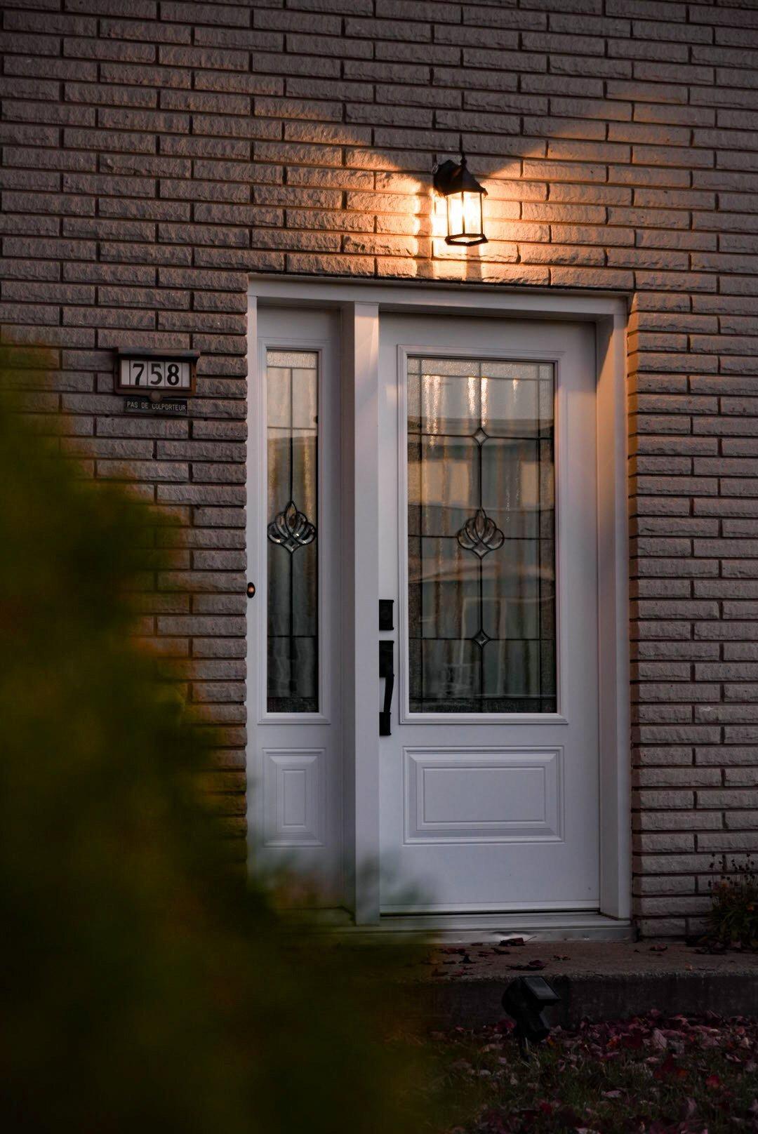 









758


Rue Jolliet

,
Trois-Rivières,




QC
G9B1E1

