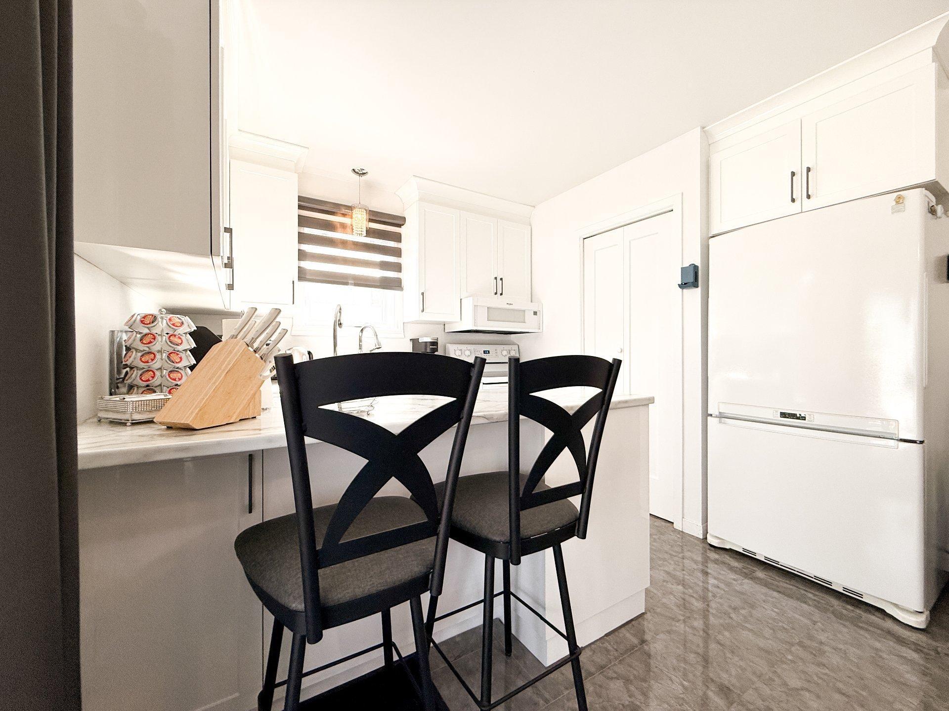 









758


Rue Jolliet

,
Trois-Rivières,




QC
G9B1E1

