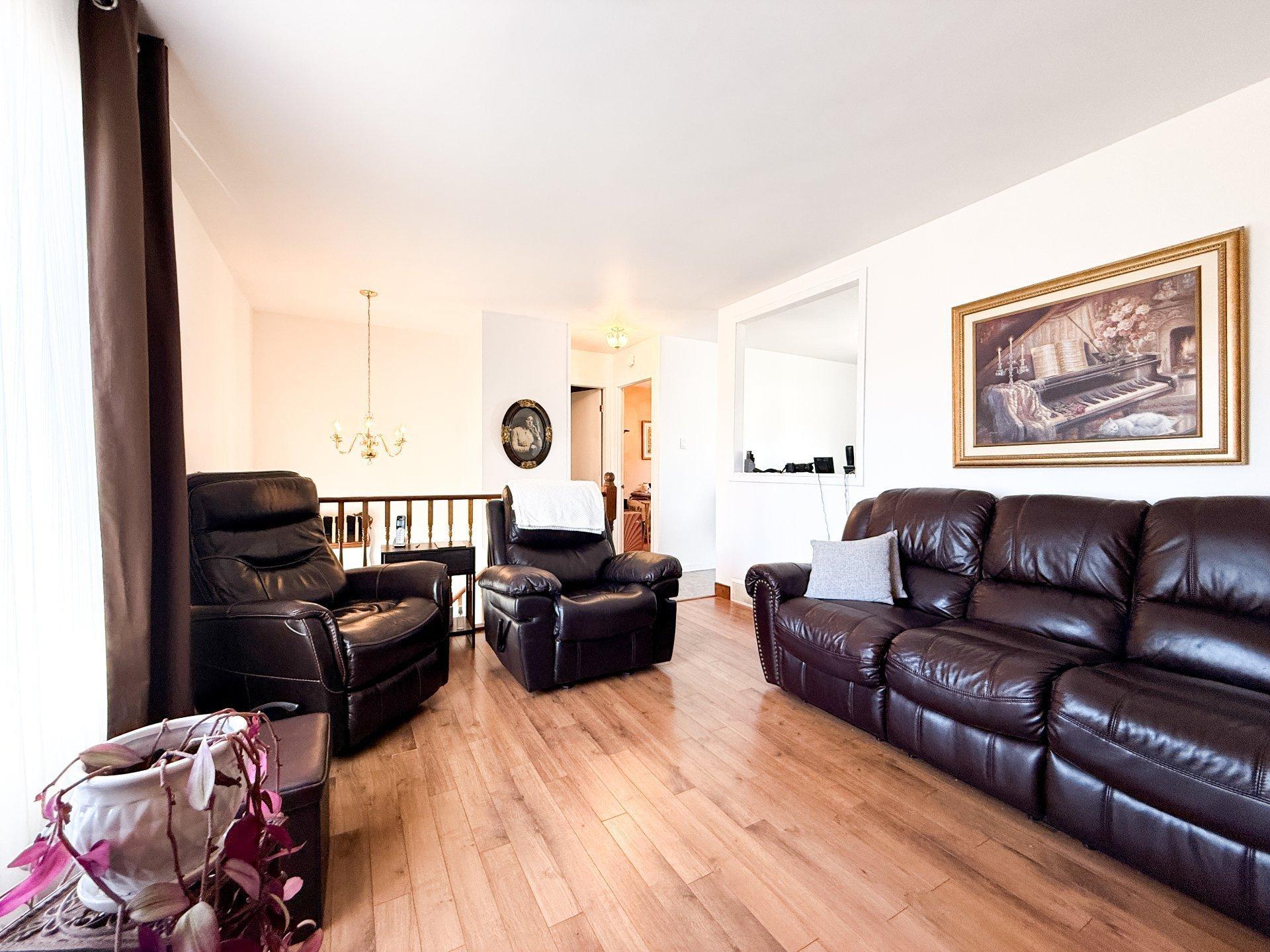 









758


Rue Jolliet

,
Trois-Rivières,




QC
G9B1E1

